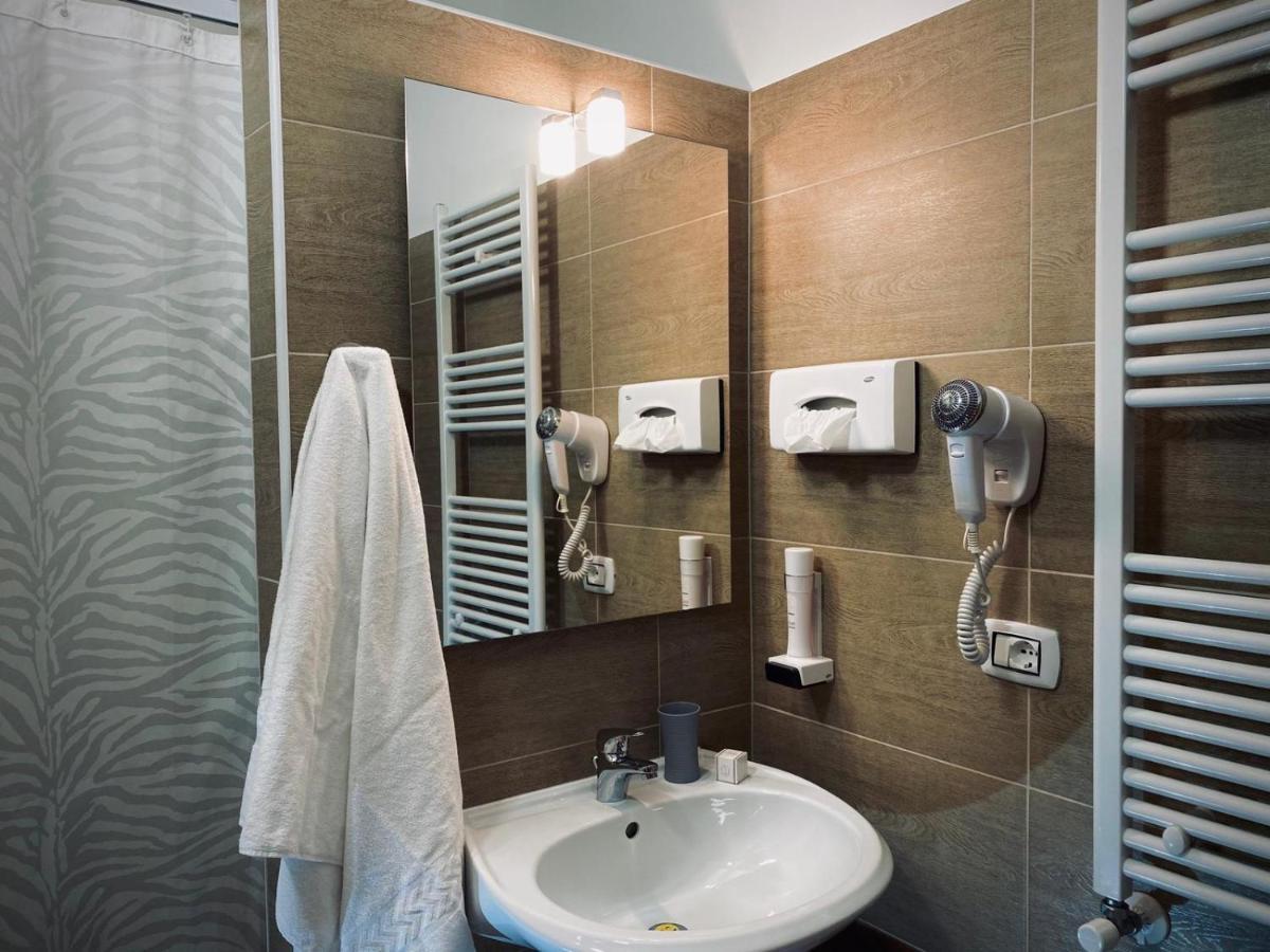 Atico Hotel Desenzano del Garda Exteriör bild