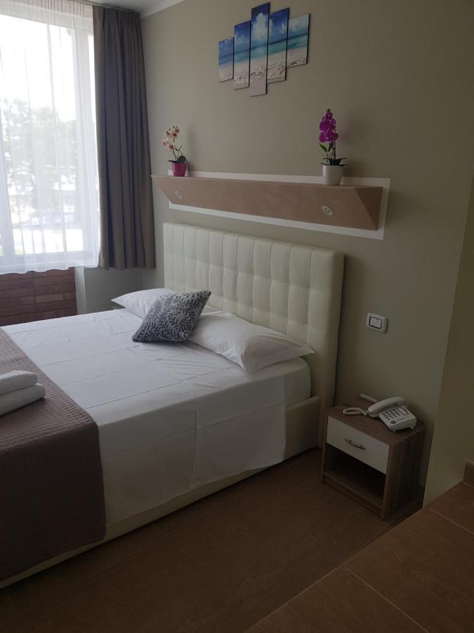 Atico Hotel Desenzano del Garda Exteriör bild